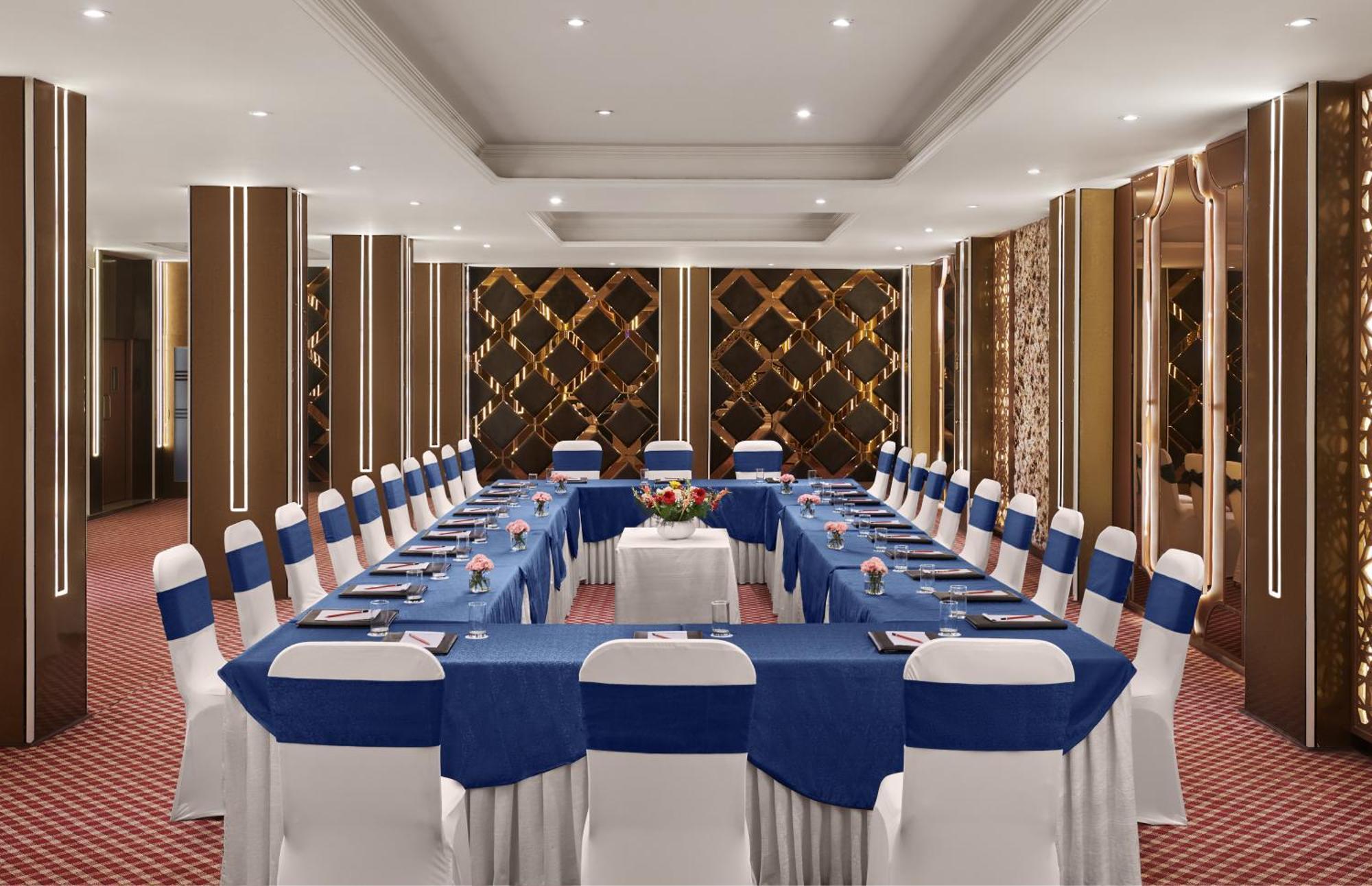 Deventure Sarovar Portico Patel Nagar Нью-Делі Екстер'єр фото
