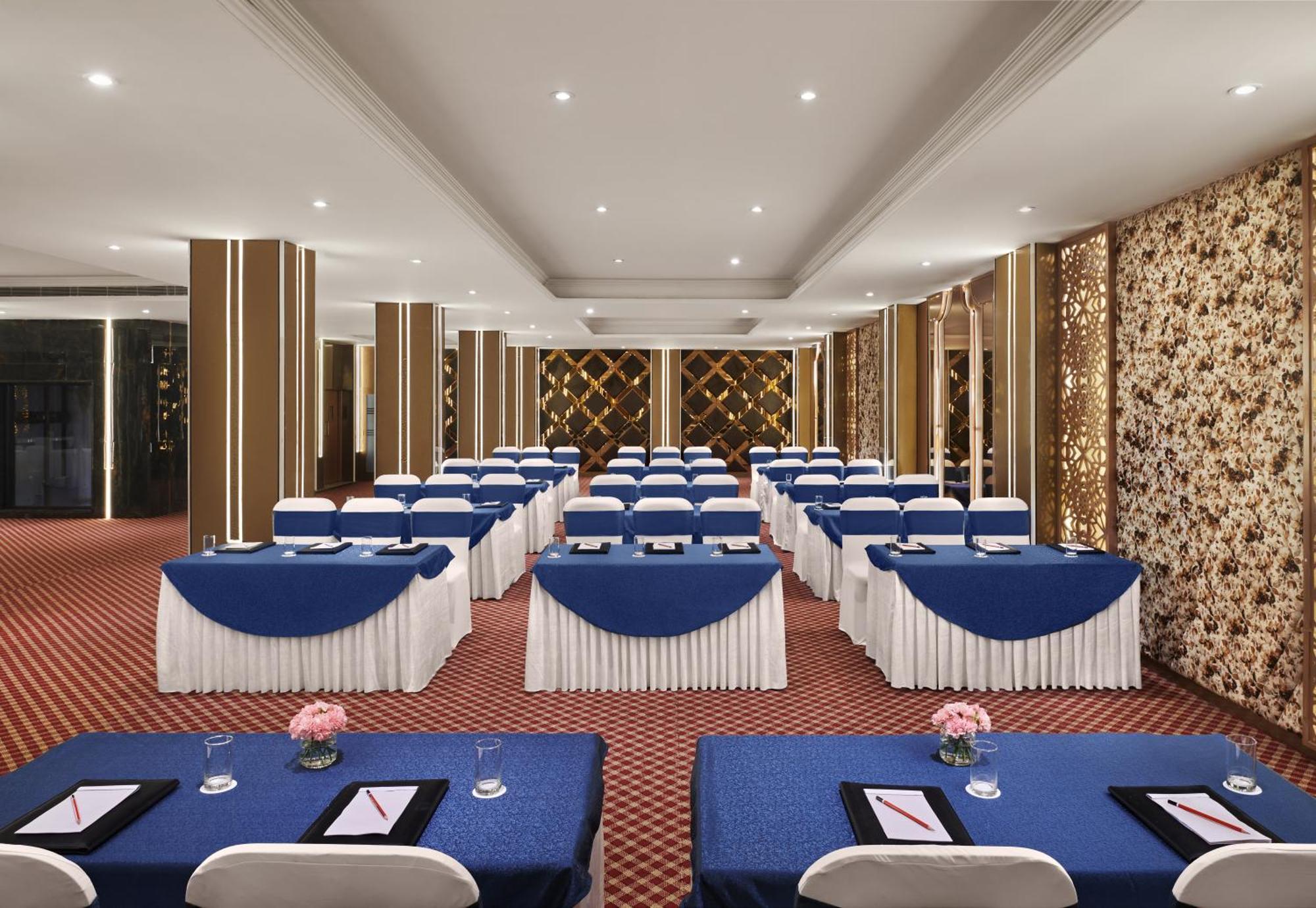 Deventure Sarovar Portico Patel Nagar Нью-Делі Екстер'єр фото