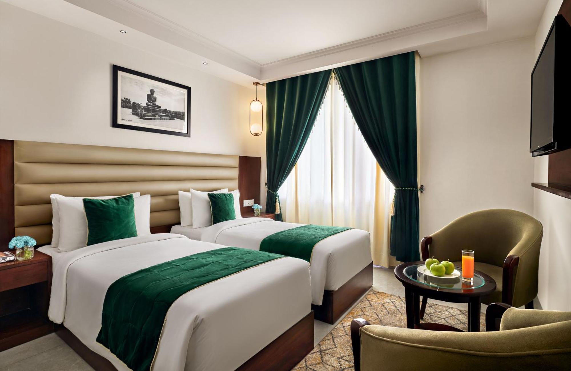 Deventure Sarovar Portico Patel Nagar Нью-Делі Екстер'єр фото